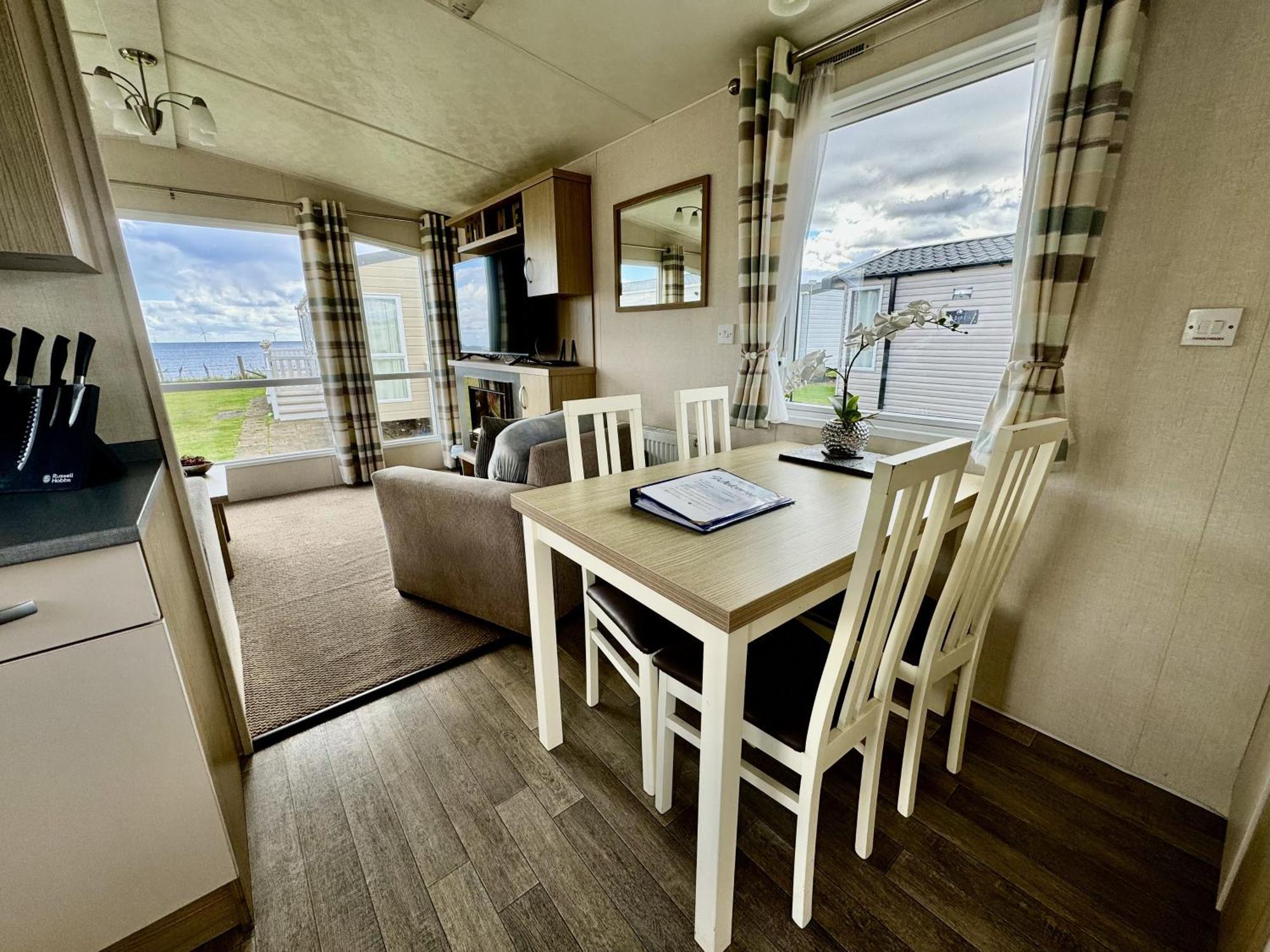 New Sea View Platinum Caravan With Huge Decking Newcastle upon Tyne Bagian luar foto