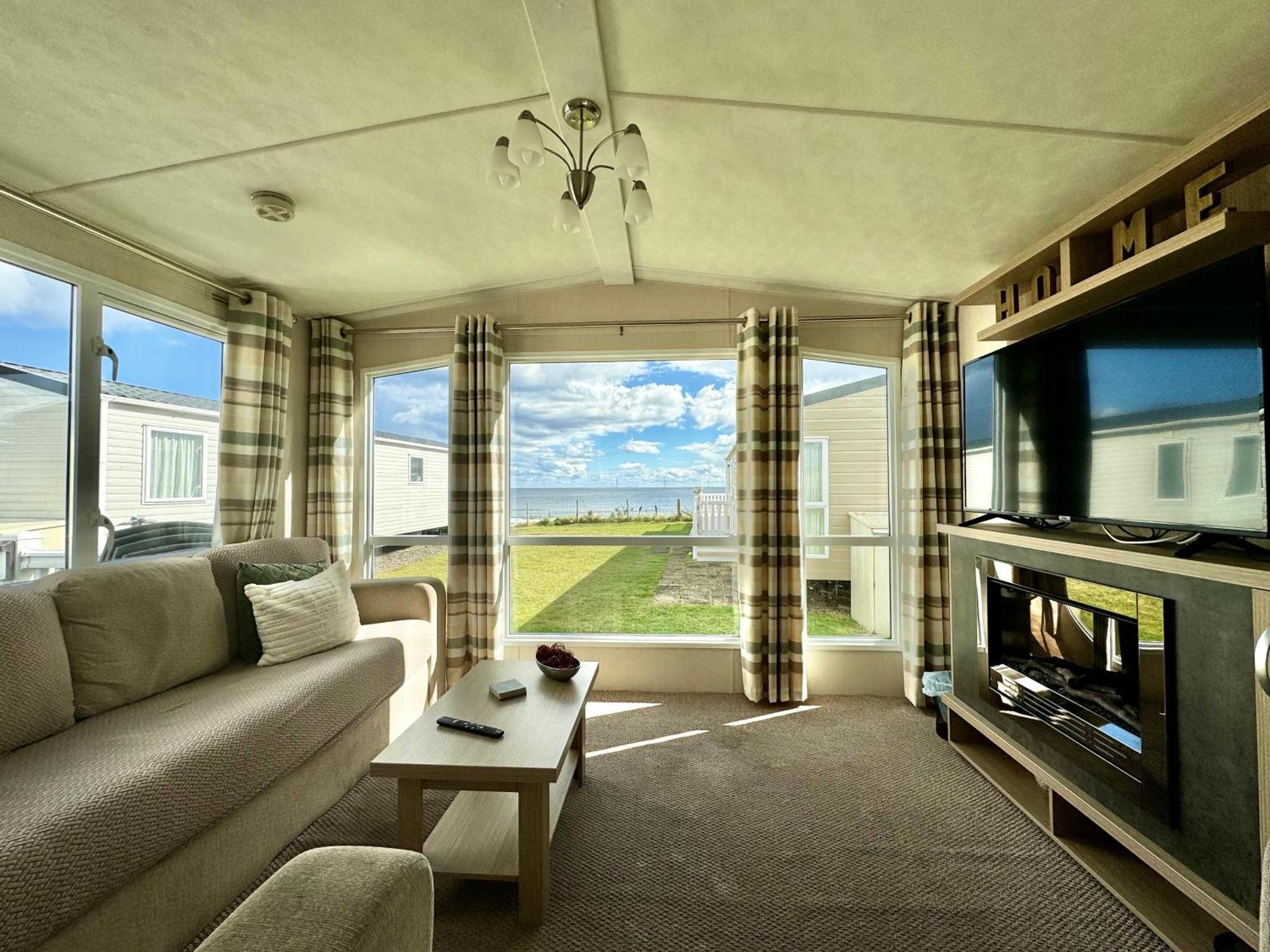 New Sea View Platinum Caravan With Huge Decking Newcastle upon Tyne Bagian luar foto