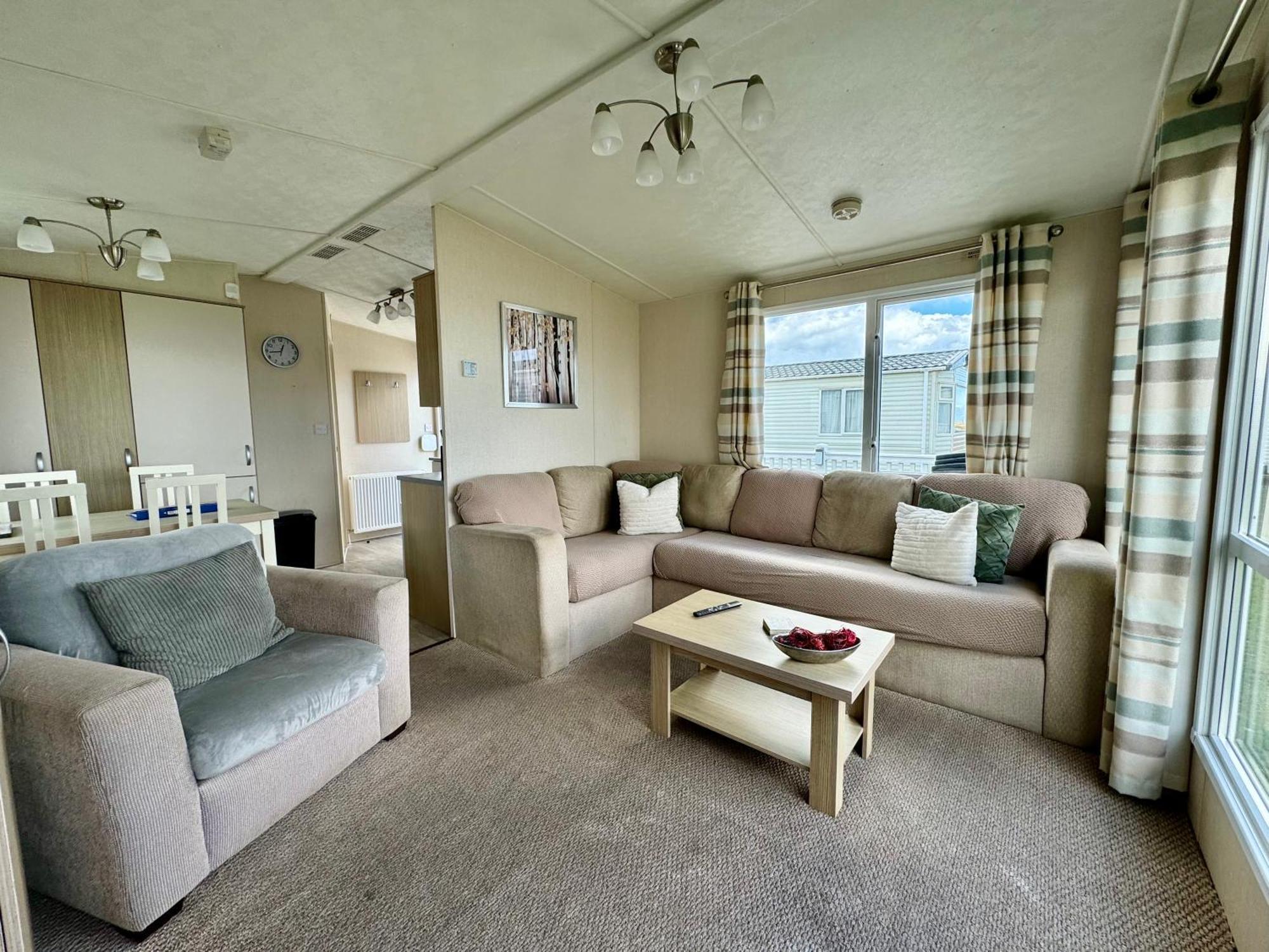 New Sea View Platinum Caravan With Huge Decking Newcastle upon Tyne Bagian luar foto