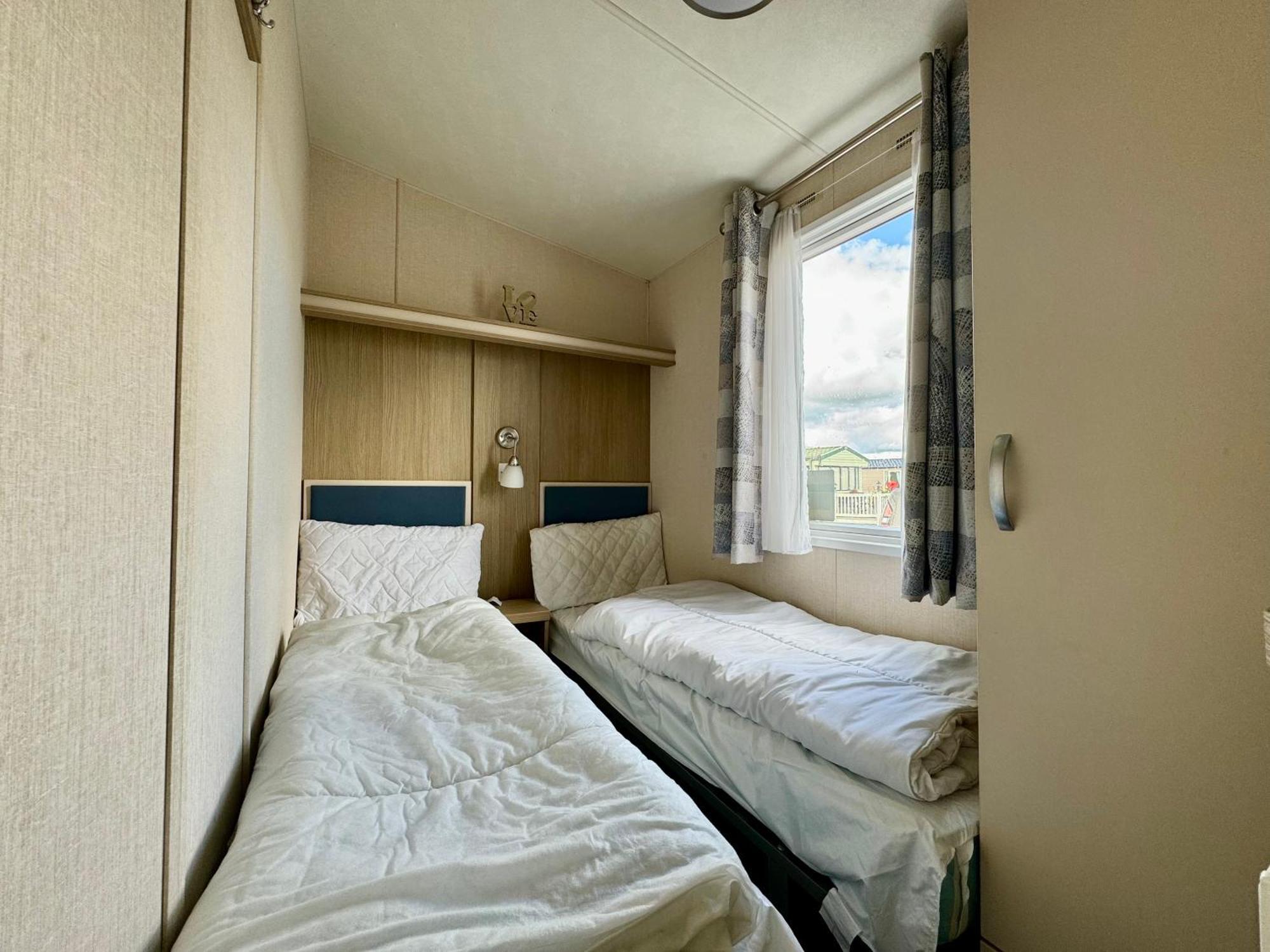 New Sea View Platinum Caravan With Huge Decking Newcastle upon Tyne Bagian luar foto