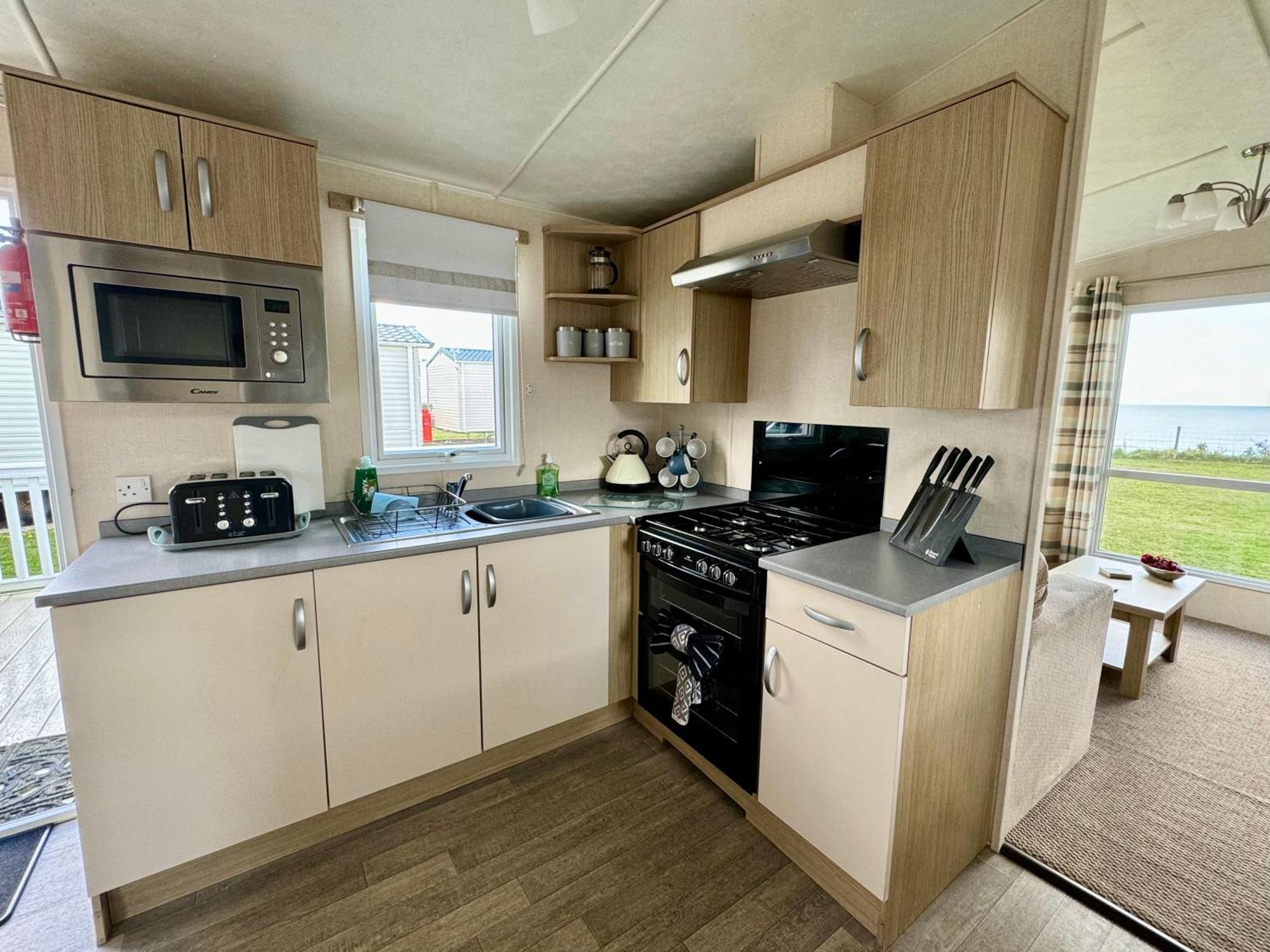 New Sea View Platinum Caravan With Huge Decking Newcastle upon Tyne Bagian luar foto